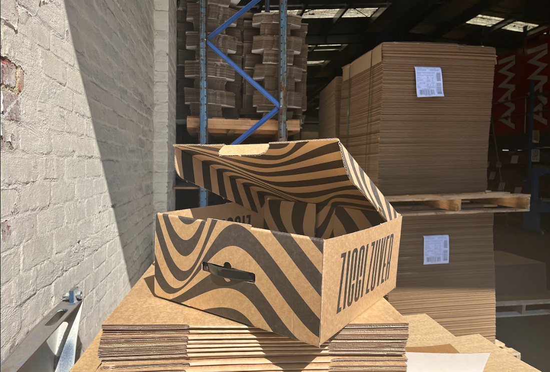 Premium Hat Box Packaging with Carry Handle — Designed for Style, Strength & Convenience